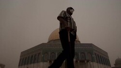 CLEAN : Jerusalem shrouded in thick haze as sandstorm engulfs Mideast News Clip