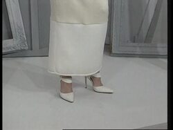 FRANCE: PARIS FASHION WEEK Instructional Video