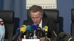 CLEAN : French coach crash a metal rod sparked fire in gas tank News Clip