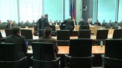 CLEAN : German MPs: VW ex-boss must have known about pollution cheating News Clip