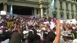 VOICED : Guatemaltecos piden renuncia de presidente News Clip
