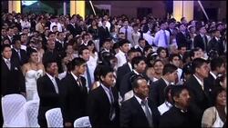 Couples say "I do" in group wedding on eve of Valentine's Day News Clip