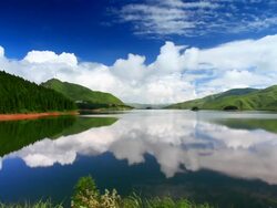 Heavenly lake in quanzhou county,guilin,china Stock Footage