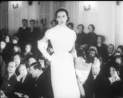 DIOR'S LONDON FASHION News Clip