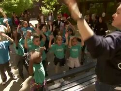 Stephanie Adams and kids at American Heart Association Teaching Gardens Planting in Harlem Stock Footage