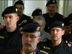 WRAP Ext court, arrivals, vox pops, newspapers ADDS Fritzl arrives News Clip