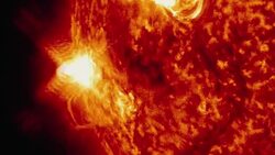 NASA reports that sun emits a mid-level solar flare News Clip