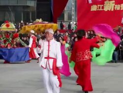 MS PAN People performing yangko dance during chinese spring festival in park  AUDIO  / xi'an, shaanxi, china Stock Footage