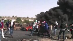 CLEAN : Tensions in the West Bank: new clashes erupt near Ramallah News Clip