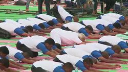 CLEAN : Indias Modi leads more than 30,000 on Yoga Day News Clip