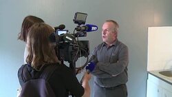 CLEAN : Thirty migrants from the jungle at reception centre in Calais News Clip