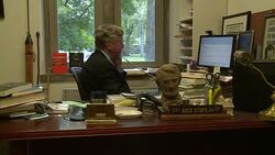 CLEAN : Dylans Nobel prize is no surprise says expert News Clip