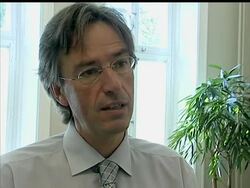 Doctors and scientists around the world say they are seeing a disturbing new trend, not only are old diseases making a comeback but the antibiotics that used to work now do little against them Instructional Video