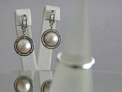 Jewelry with pearls Stock Footage
