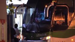 CLEAN : US bound Cubans land in El Salvador on their way to US News Clip