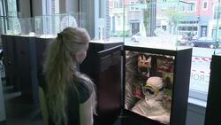 VOICED : El primer zoo de microbios News Clip