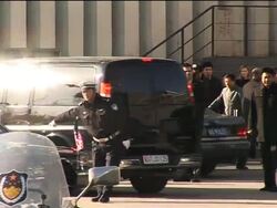 Clinton attends church prior to departure News Clip