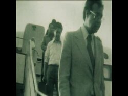 SYND 03 10 77 JAPANESE RED ARMY HIJACK VICTIMS ARRIVE TO ALGIERS AIRPORT News Clip