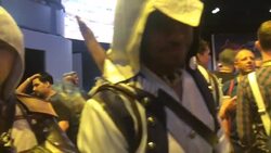 Touring the E3 exhibition halls and meeting cosplayers News Clip