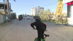 CLEAN : In Gaza Syrians try to rebuild lives in ruins News Clip