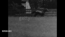 Retired Man O' War, members at track Instructional Video
