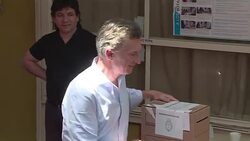 VOICED : Macri voto: es un dia que va a cambiar la vida en Argentina News Clip