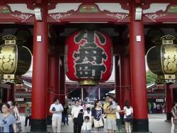 MS, Entrance to Senso-ji temple, Tokyo, Japan Stock Footage