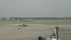 VOICED : Snowden sin pasaporte News Clip