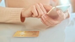 SLO MO Typing credit card info on the mobile Stock Footage