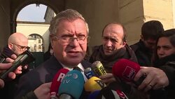 CLEAN : Top French bank goes after rogue trader for billions lost News Clip