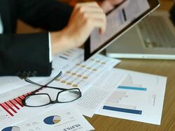 HD:Young businessman working by using tablet. Stock Footage