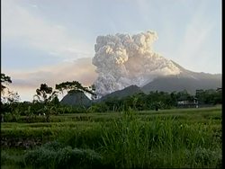 WRAP Activity increases at Mount Merapi volcano News Clip