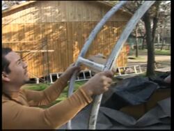 Circus performers help young offenders News Clip