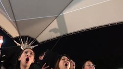 'Les Mis' performance soothes, breaks Hong Kong hearts Instructional Video