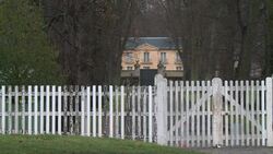 CLEAN : Hollande partner at a presidential residen News Clip