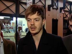 Robbie Williams among those who turned out to support FAC News Clip