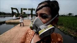 VOICED : Un desfile contra la moda toxica News Clip