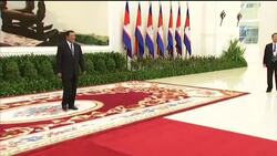 Chinese President Hu Jintao meets Cambodian Prime Minister Hun Sen Instructional Video