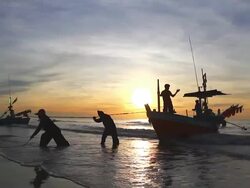 HD:Silhouette scene in the morning for fisherman. Stock Footage