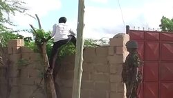 CLEAN : Troops surround Kenyan uni as Somali Islamists kill 70 News Clip