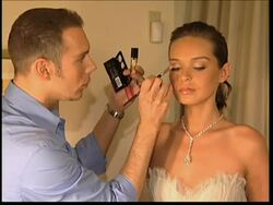 A new book suggests using household products for Hollywood style beauty Instructional Video