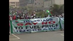 CLEAN: Nigerians defy order to end strike, mob rampages News Clip