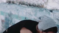 Urban skate girl in street Stock Footage