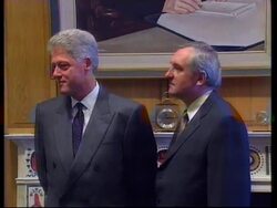 IRELAND: DUBLIN/SHANNON: US PRESIDENT CLINTON VISIT News Clip