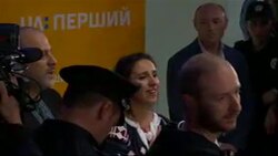 Eurovision winner Jamala arrives in Kiev Instructional Video