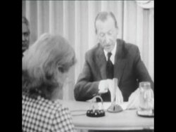 SYND 25-4-72  UNITED NATIONS SECRETARY GENERAL, KURT WALDHEIM PRESS CONFERENCE News Clip