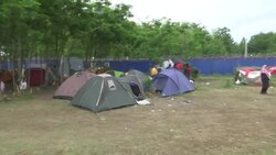 Migrant tent city on Serbia-Hungary border Instructional Video