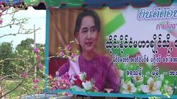 CLEAN : Myanmars Suu Kyi visits diaspora in Thailand 2 News Clip