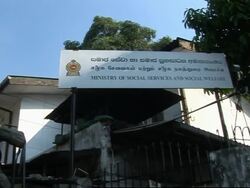 Suicide bomber kills one in assassination attempt on gov't minister Instructional Video