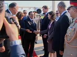 Egyptian President Hosni Mubarak has arrived in the U.S., ahead of peace talks in Washington, DC. Mubarak will meet with President Barack Obama Wednesday. The peace talks will start Thursday. News Clip